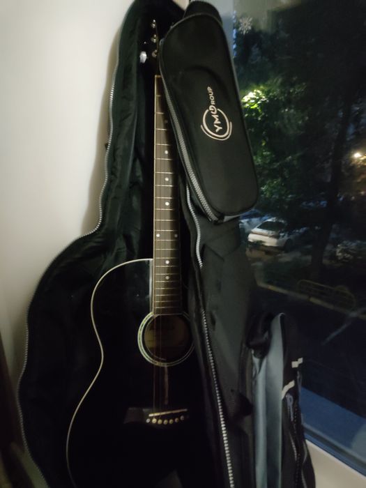 Гитара акустическая