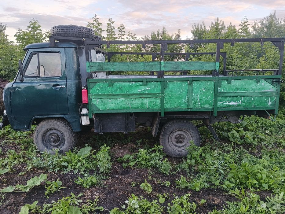 Продам УАЗ 3303 головастик