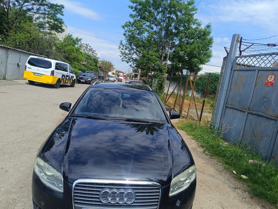 Vând Audi A 4 s line