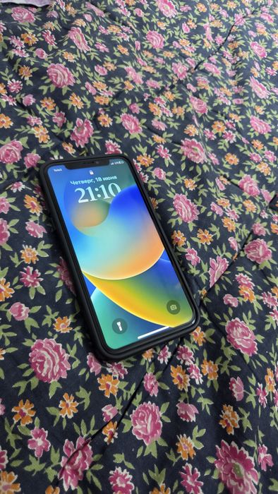 Iphone X,64gb емкость 100 внеш 10/10