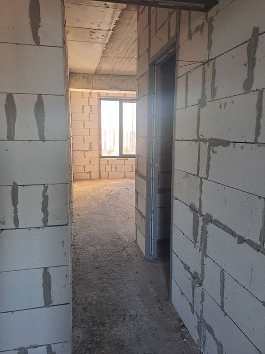 UY SOTILADI !!! narxi kelishiladi