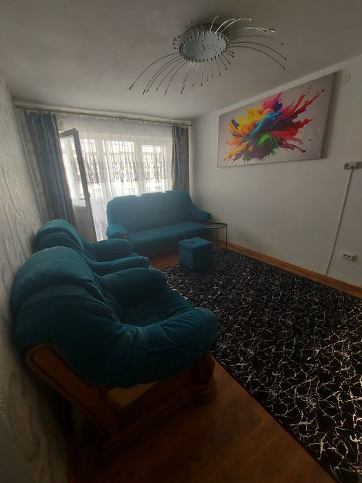 Apartament 3 camere de închiriat