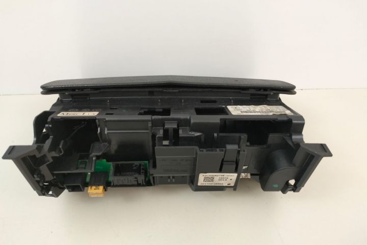 Carcasa display Mercedes-Benz C-Class W204/S204