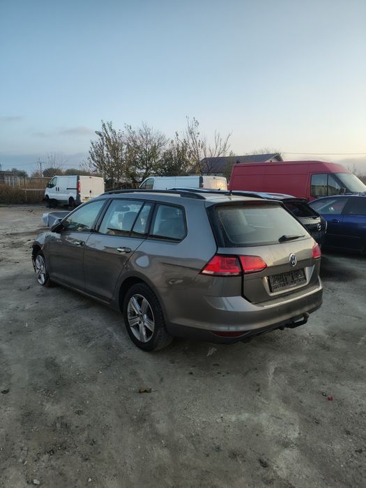 Dezmembrez golf 7 1.6 tdi cutie automata