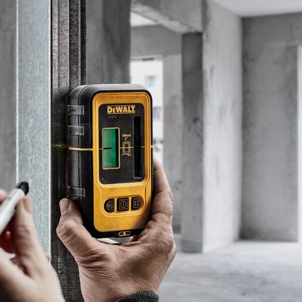 DeWALT DE0892G-XJ Детектор за лазерен нивелир / Зелен / 50м.