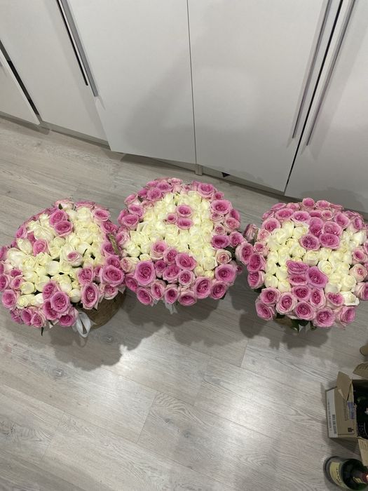 цветы в корзине .