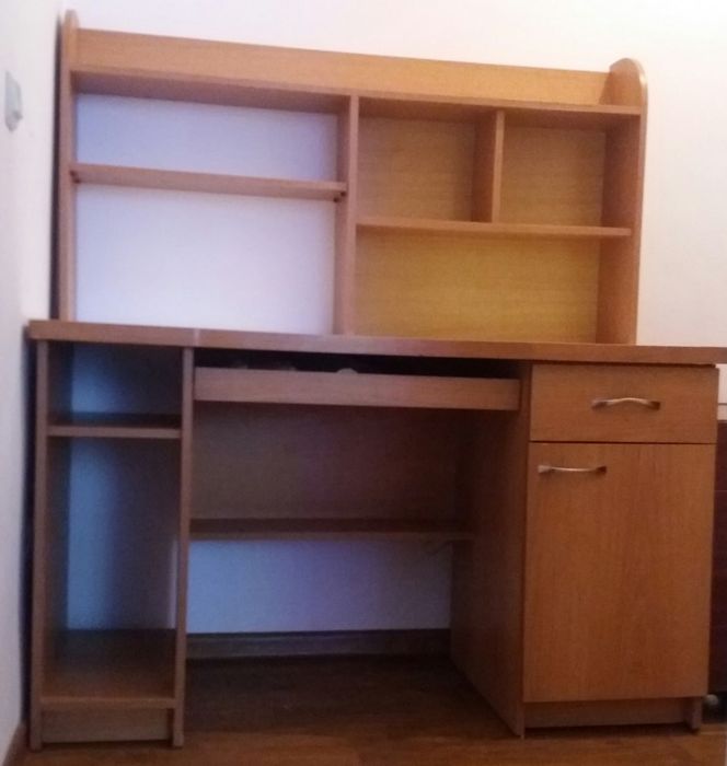 Письменный/компьютерный стол