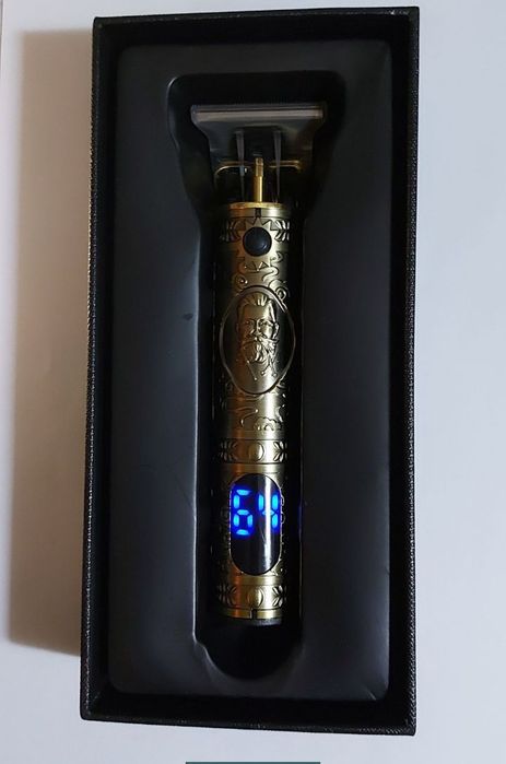 Профессиональный трейлер для стрижки волос и бороды