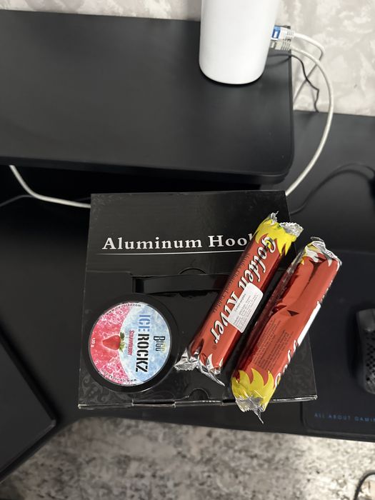 Narghilea noua cu aroma si carbuni