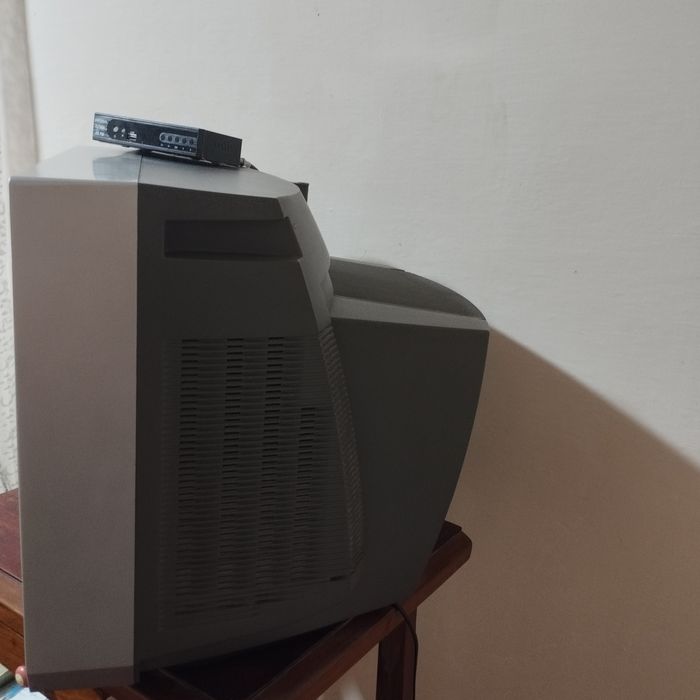 Продаю телевизор.