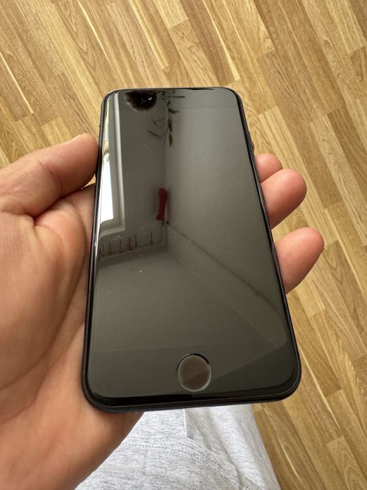 Iphone SE baterie 100%