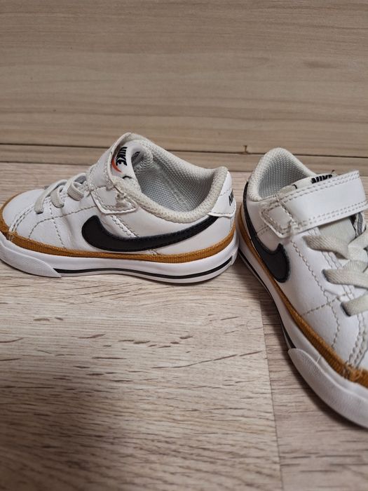 Детски маратонки NIKE 22 номер