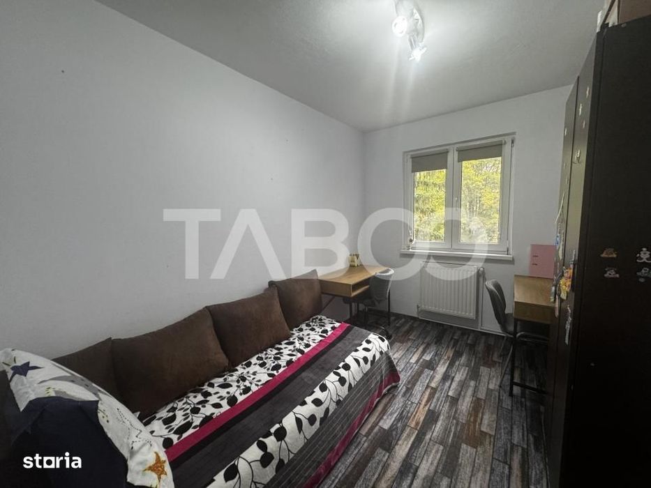 Apartament de inchiriat cu 3 camere balcon etaj 2 Mihai Viteazul Sibiu