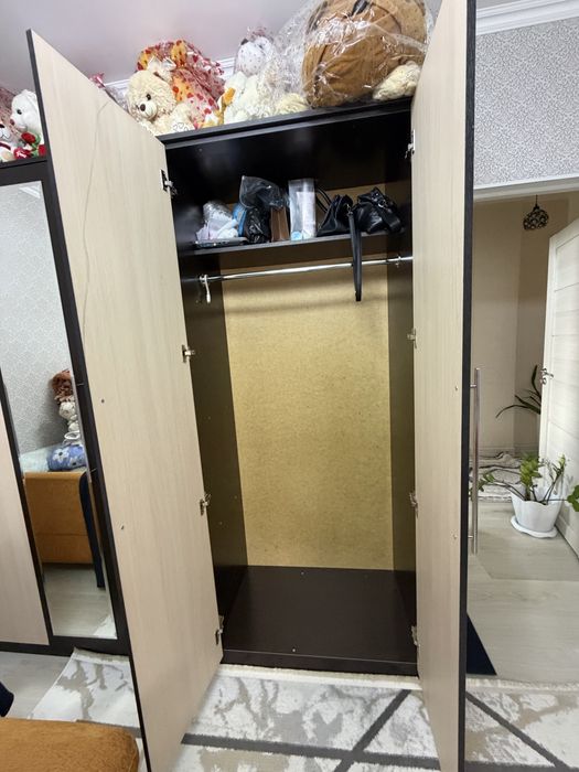 Для продажи Шкаф с тумбой