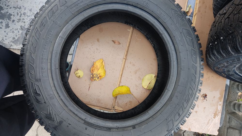 Продам зимние шины