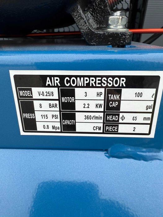 Компресор за въздух 100L3НР 2.2 кв 8 бара - 360 л/м + сет за боядиване