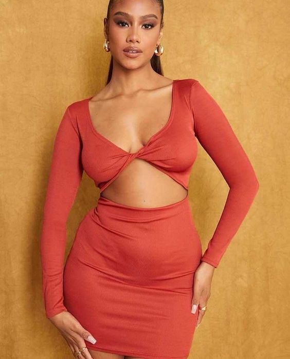 Оранжева рокля от Prettylittlething