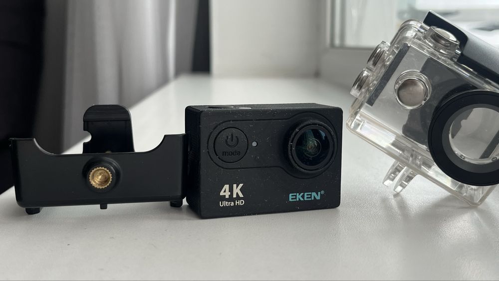 Экшен камера Eken