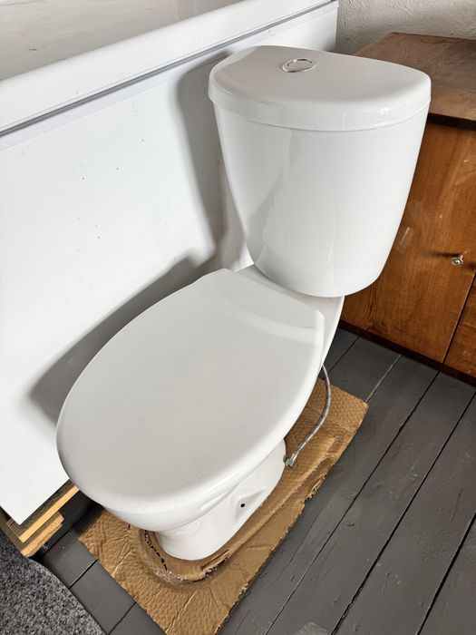 Продам унитаз состояние отличное