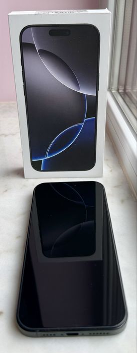 iPhone 16 Pro Max 256 Black Titanium като нов (В гар. до 25.09.2027)
