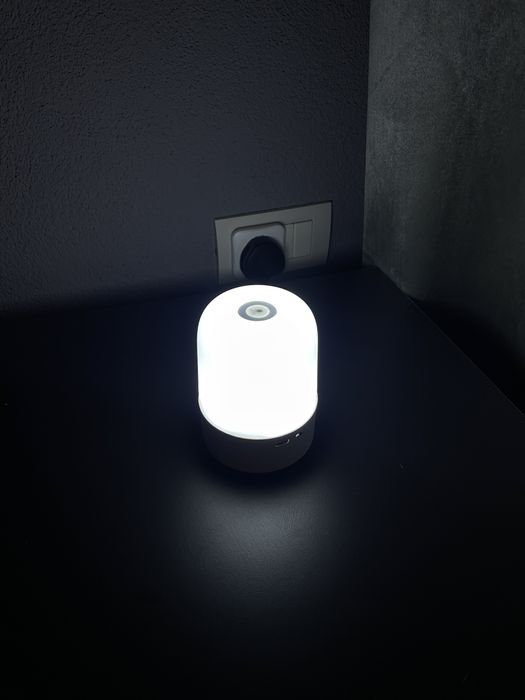 Lampa led/ dormitor.