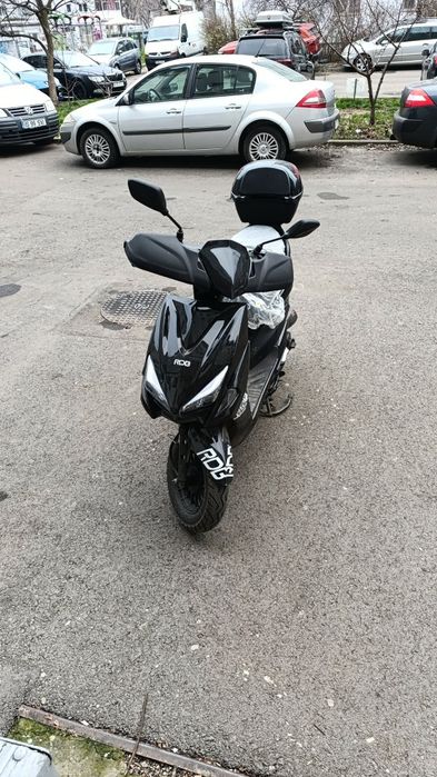 Vând scuter Rdb fara permis,  1200 euro ușor negociabil!