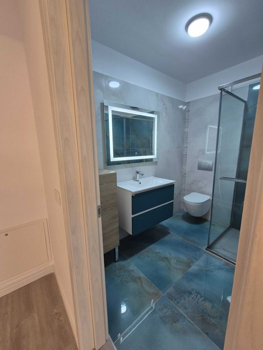 White Titanic Mamaia, 55 mpc, etaj 4, vedere la mare + loc de parcare