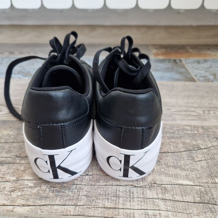 Сникърси Келвин Клайн 41 номер цена 100лв