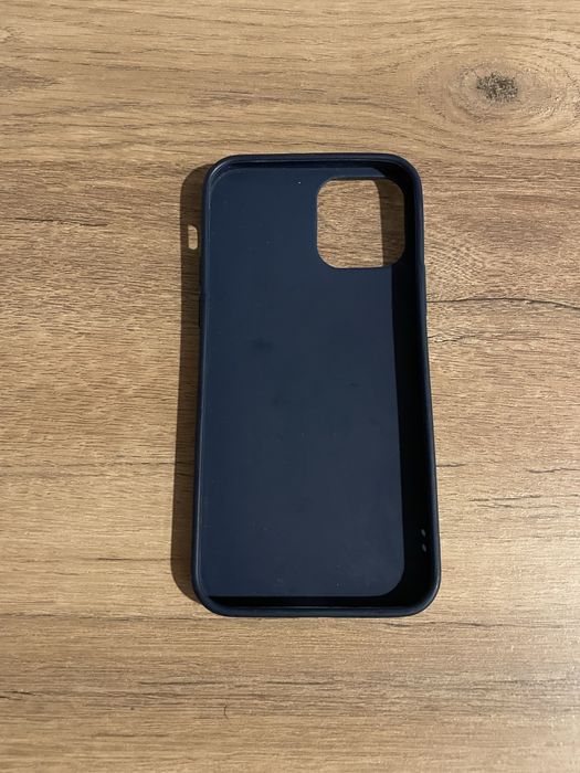 Huse pentru iphone 12