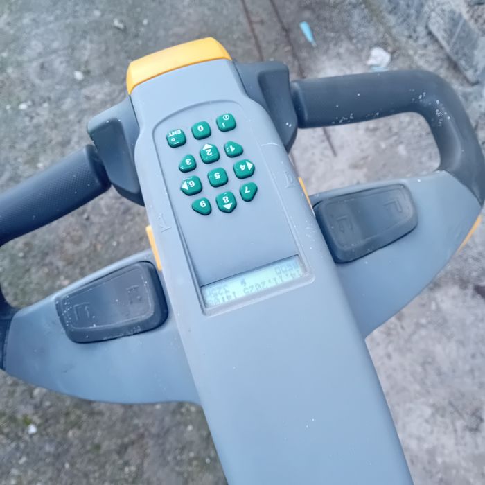 Електрическа палетна количка