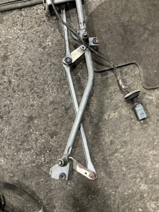 Chrysler voyager 1998 година Механизъм мотор предни чистачки