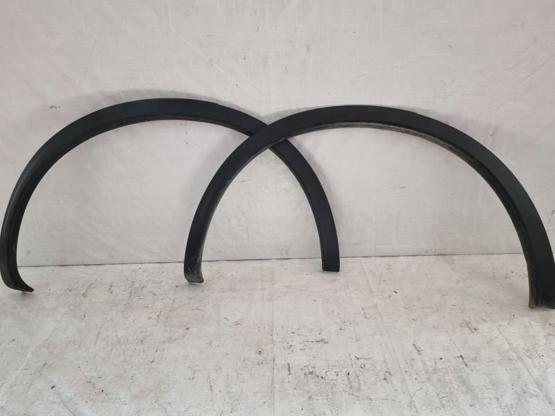 Set ornamente / Bandouri aripa spate Nissan Qashqai facelift J10 SUV