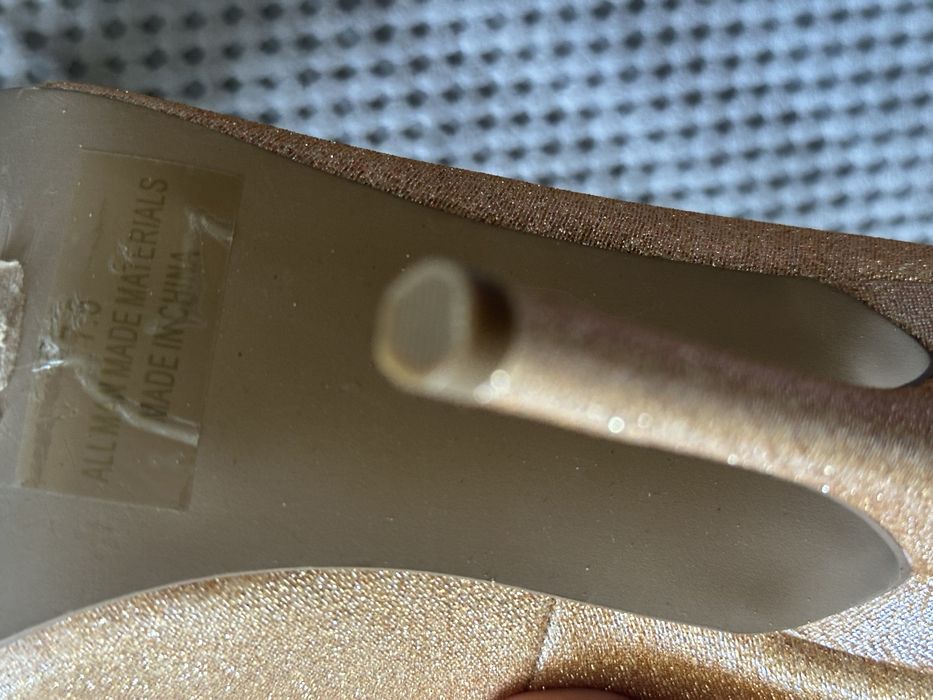 Червени обувки естествена кожа