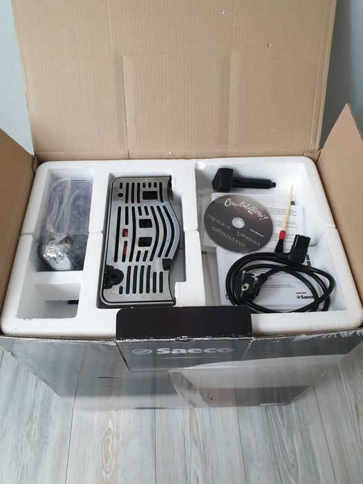 Saeco Exprelia EVO - с кана за мляко и БГ меню