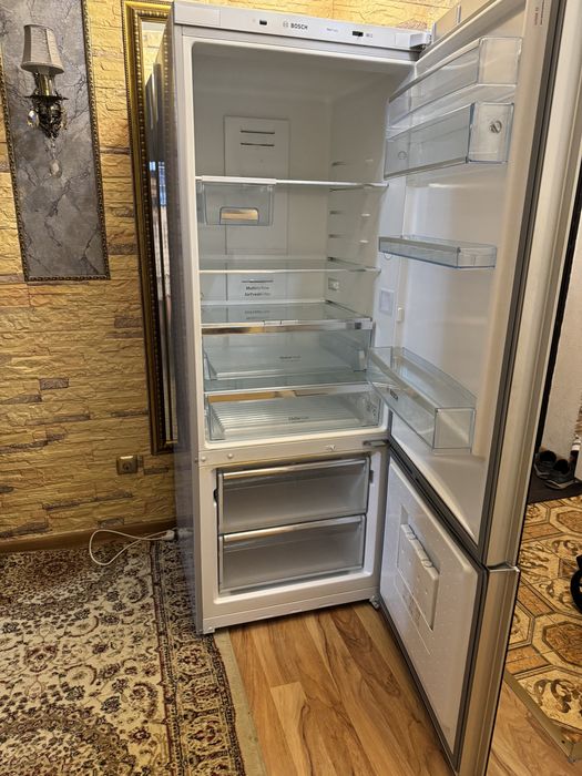 Холодильник BOSCH