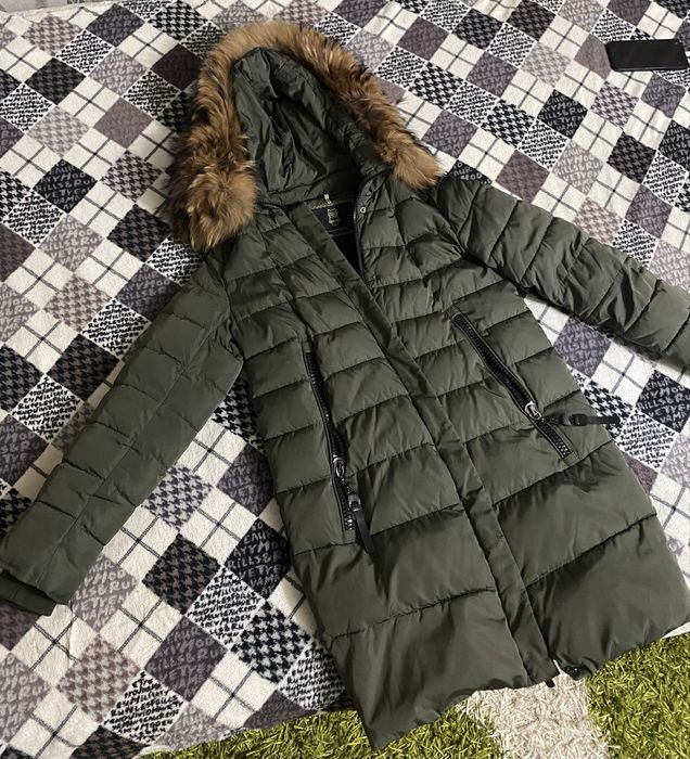 Зимняя куртка в очень хорошем состоянии