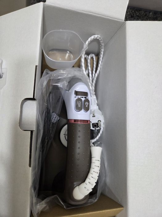 Паровой утюг Nikai, новый