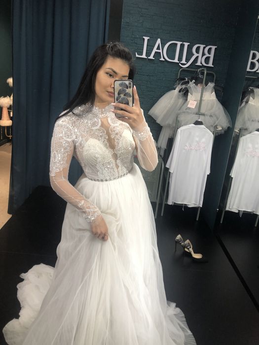 Шикарное свадебное платье