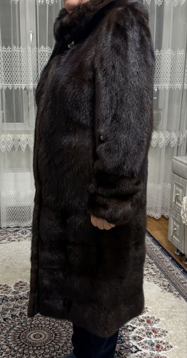 Продам норковую шубу