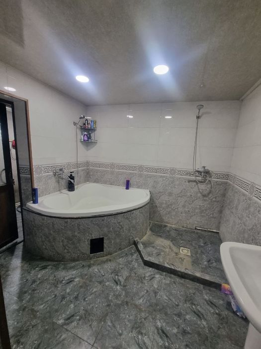 Yangiyol shaxar yangi most oldida Xamma sharoyiti bor xonadon sotiladi