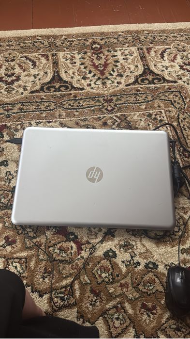 Продам ноутбук hq