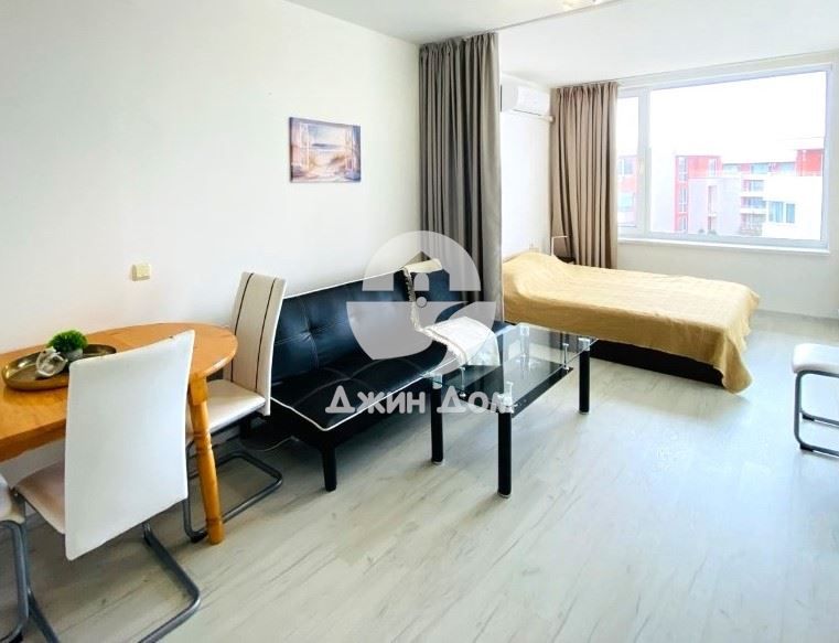 Продава се Двустаен апартамент в к.к. Слънчев бряг - 56 кв.м за 621 €/кв.м - Снимка #1