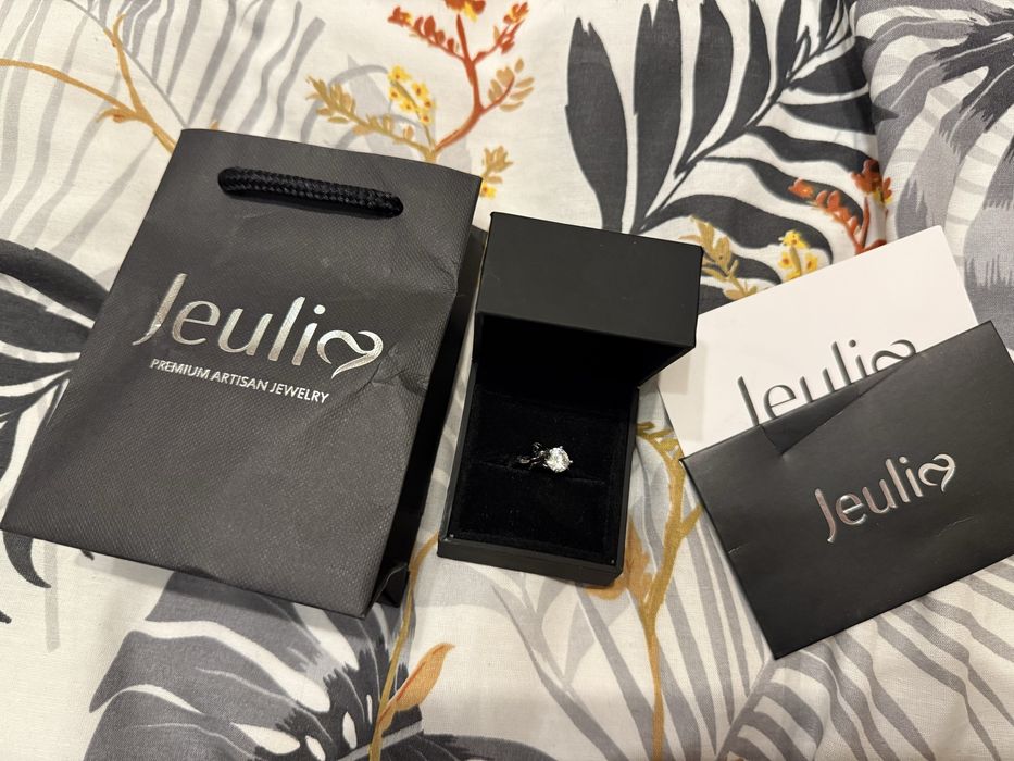 Jeulia пръстен сребърен