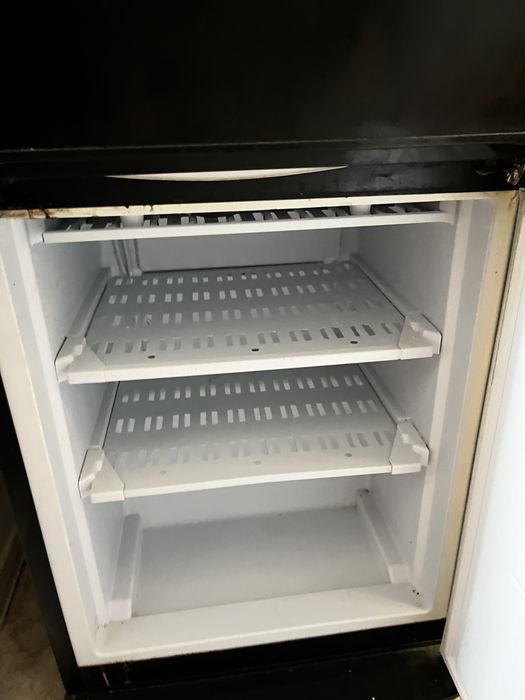 Холодильник сатылады