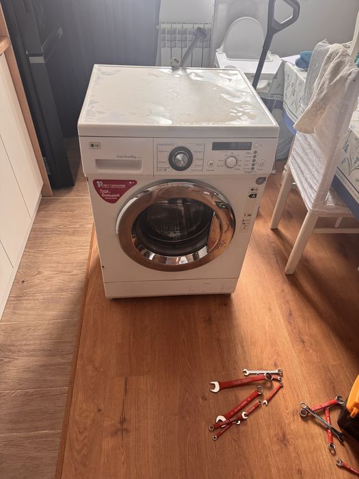 Стиралка LG 8 кг