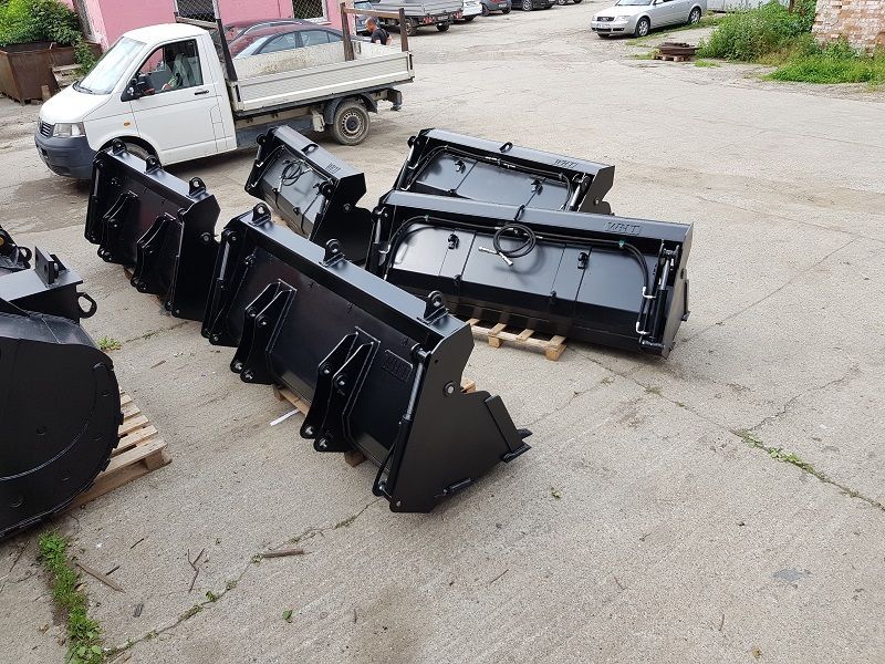 cupa multifunctionala 4 in 1 buldoexcavator