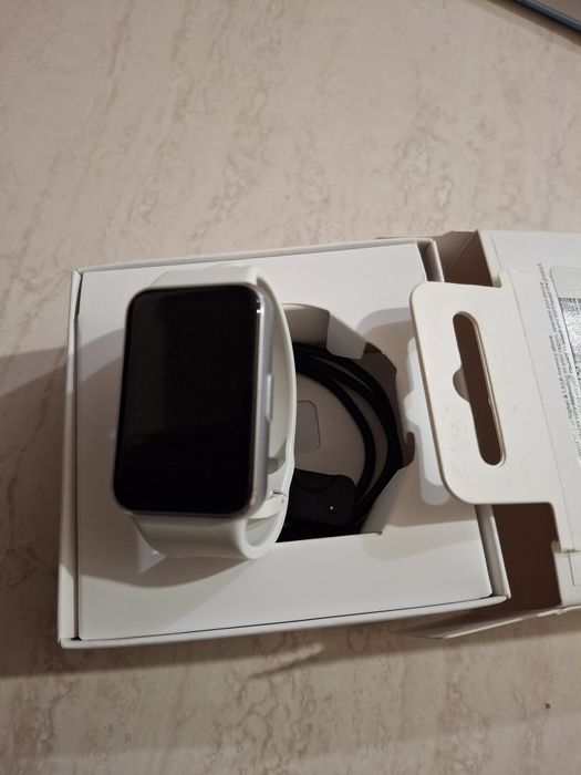 Apple Watch s10 GPS 42mm. И нов Galaxy fit3