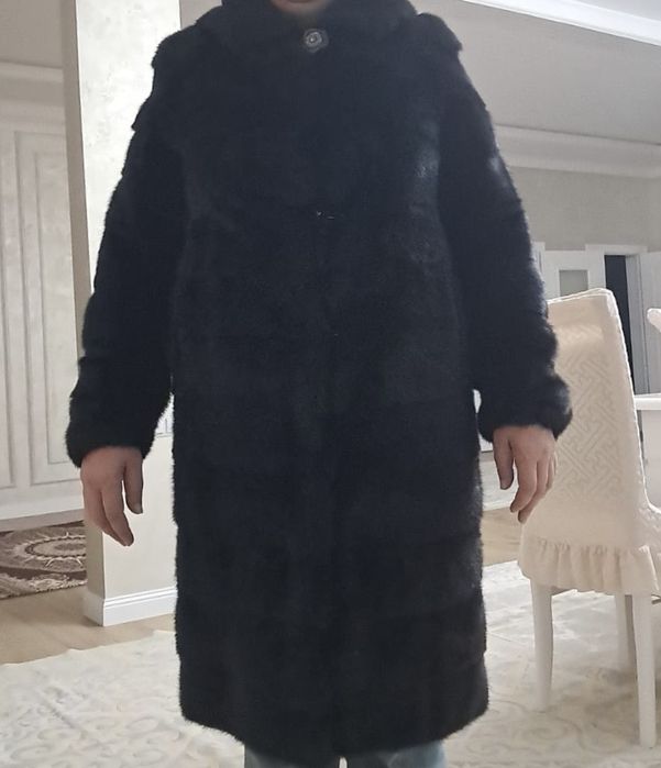 Шуба сатылады.