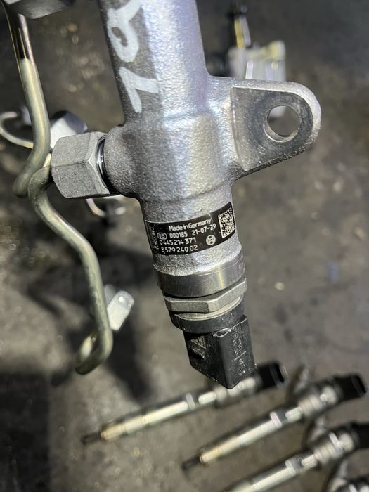 Помпа/дюзи/рейл бмв б47д20б 2.0д 190 ( pompa/diuzi/reil bmw 2.0d 190 )