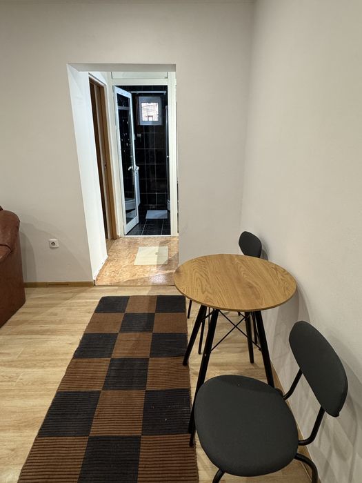 Vand apartament 2 camere, Et. 1 - Zona cenrala